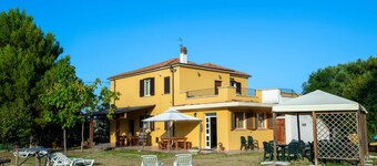 5 bedroom lovely home in Roseto degli Abruzzi