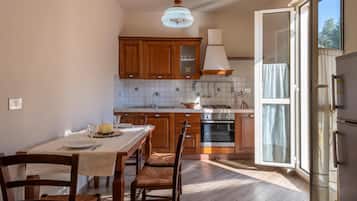 Réfrigérateur, plaque de cuisson