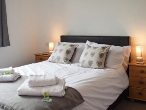 3 bedrooms, free WiFi, bed sheets