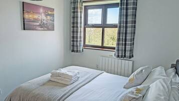 3 bedrooms, free WiFi, bed sheets