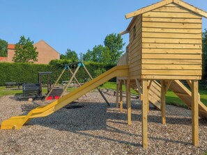 Children's area - Cosy cottage with designated parking. (Whitby)