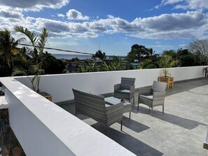 Villa | Terrace/patio - Spacious Private Villa With Roof top bar (Flic-en-Flac)