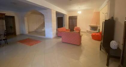 Villa - Sleeps 7 - Hot Tub - Pets - Sea View