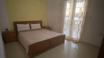 3 dormitorios, tabla de planchar con plancha, wifi gratis y ropa de cama