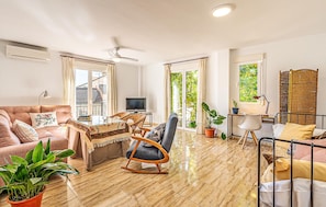 Living area - Stunning air conditioned House (Cijuela)