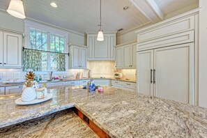 House, Smoking | 4 bedrooms - Anna Maria Beach Serenity (Anna Maria)