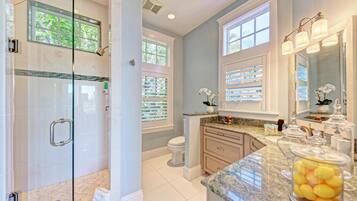 House, Smoking | Bathroom