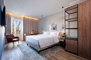 Suite, no fumadores | Ropa de cama de alta calidad, edredones de plumas, minibar y caja fuerte