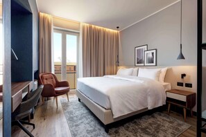 高级房, 无烟房 | 高档床上用品、羽绒被、迷你吧、客房内保险箱