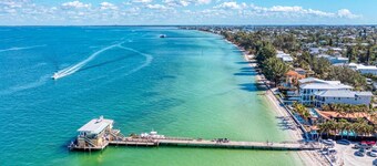 Anna Maria Island Surfside Bungalow