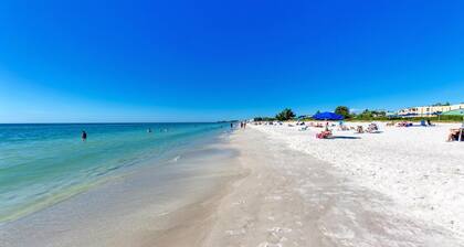 Anna Maria Island Surfside Bungalow