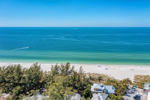Anna Maria Island Edgewater Bungalow