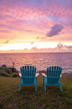 Property grounds - Shared Pools & Private Beaches! Room w/Garden View (Sandys Parish)