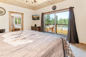 5 bedrooms, travel cot, WiFi, bed sheets