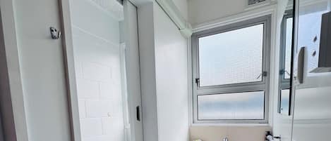 淋浴設備、免費梳洗用品、提供毛巾、番梘