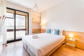 1 bedroom, iron/ironing board, internet, bed sheets