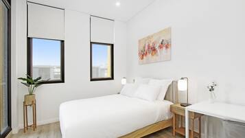 1 bedroom, desk, WiFi, bed sheets