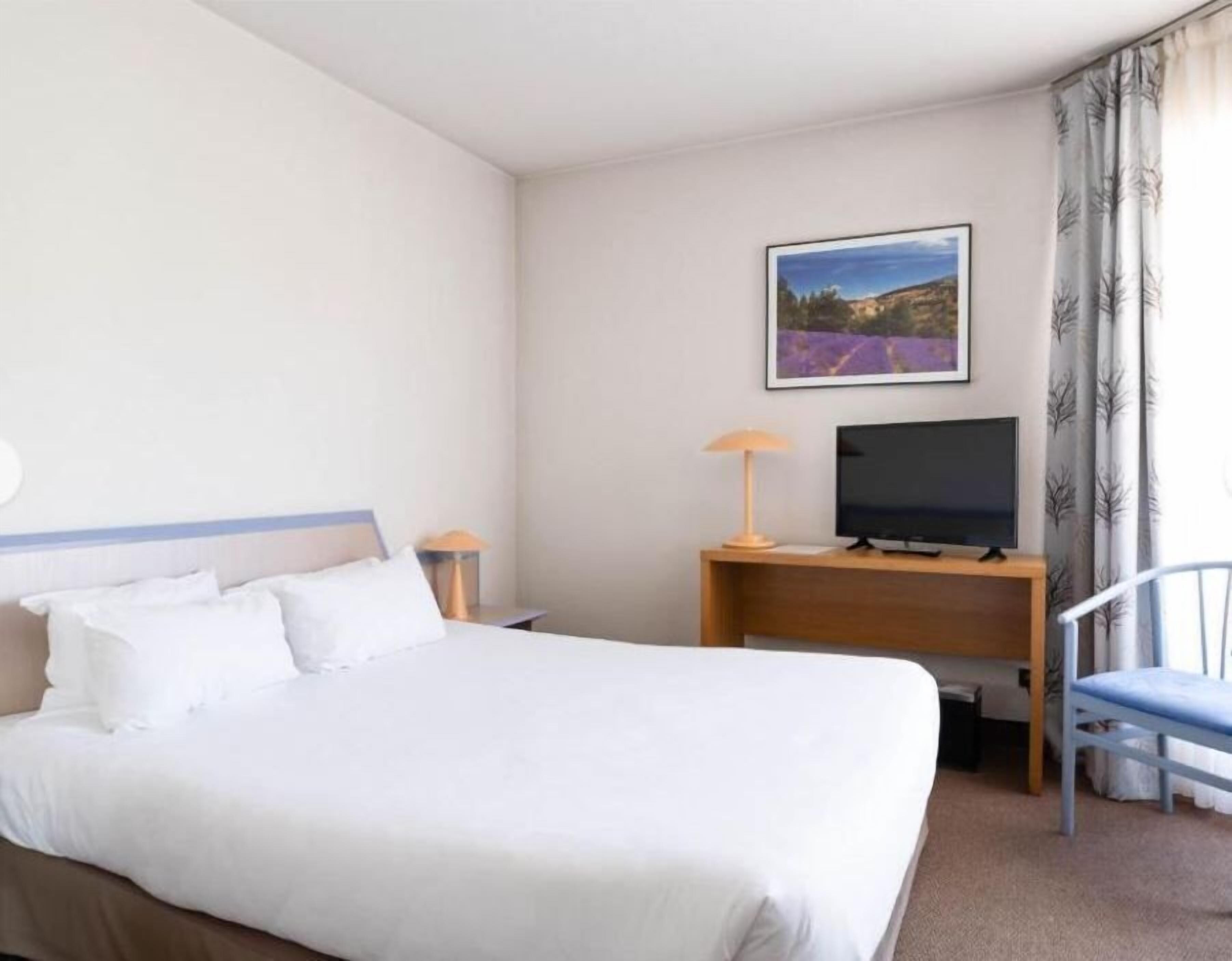 1 quarto, cofres nos quartos, Wi-Fi de cortesia, roupa de cama