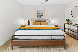 3 chambres, fer et planche à repasser, Wi-Fi, draps fournis