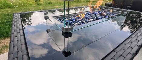 Tina de hidromasaje al aire libre