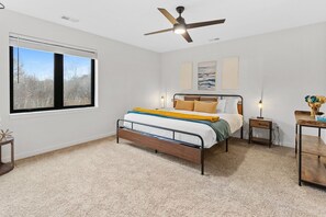 3 bedrooms, iron/ironing board, WiFi, bed sheets
