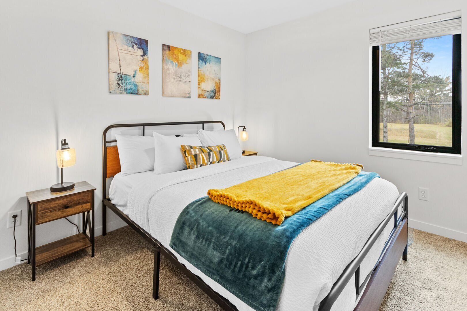 3 dormitoris, planxa i posts de planxar, wifi i roba de llit 