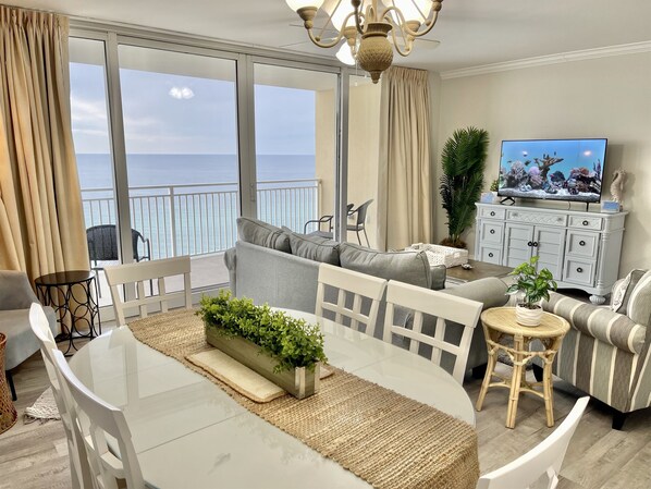 Smart TV, reproductor de DVD, futbolito y tenis de mesa