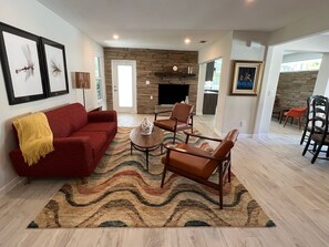 Smart TV, printers - FABULOUS chic Indian Beach / Sapphire Shores house!  (Sarasota)