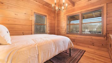 5 bedrooms, desk, iron/ironing board, free WiFi