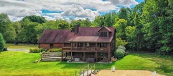 11 Acre Wood - Cabin getaway - fishing/swimming pond - hot tub