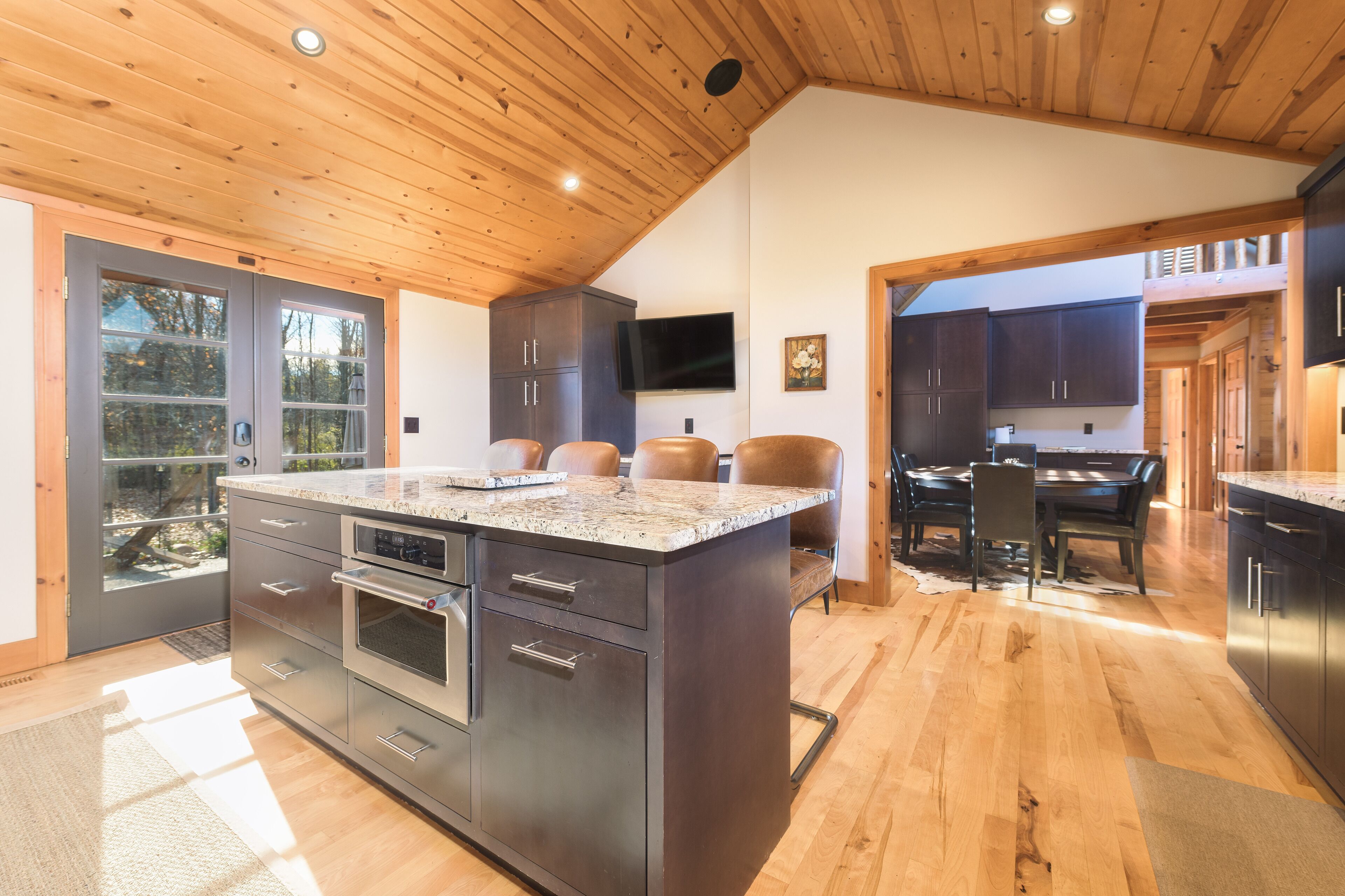 冰箱、微波炉、烤箱、炉灶