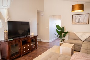 Smart-TV, Tischtennisplatte