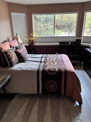 5 habitaciones, tabla de planchar con plancha y wifi gratis