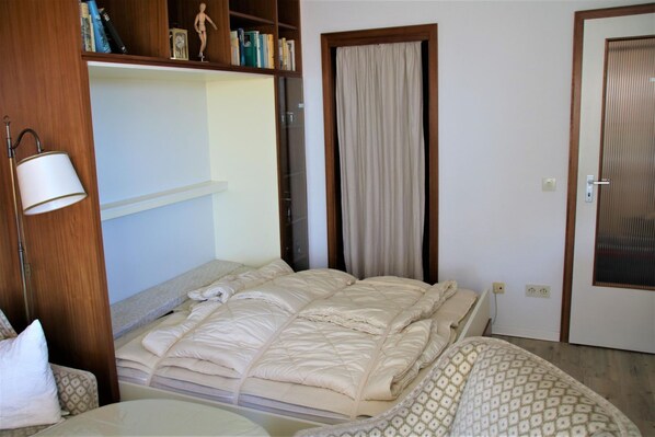 2 عدّة غرف نوم ومكواة/لوح كي وواي فاي