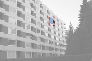 المنشأة من الخارج