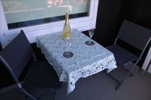 Unclassified image, 3 of 13, button