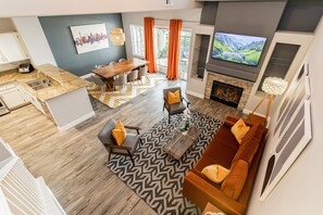 Fernseher, Kamin, Drucker