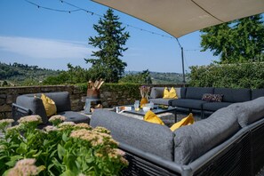 Terrace/patio - Apartments Florence - Villa Fonte Morgana with pool (Impruneta)