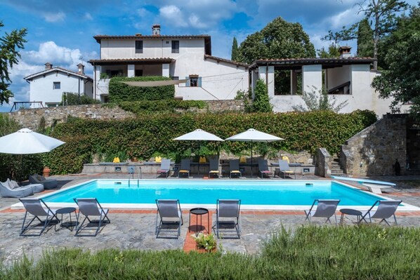A heated pool - Apartments Florence - Villa Fonte Morgana with pool (Impruneta)