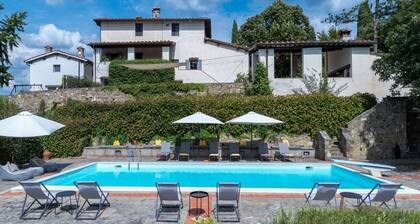 Apartments Florence - Villa Fonte Morgana with pool