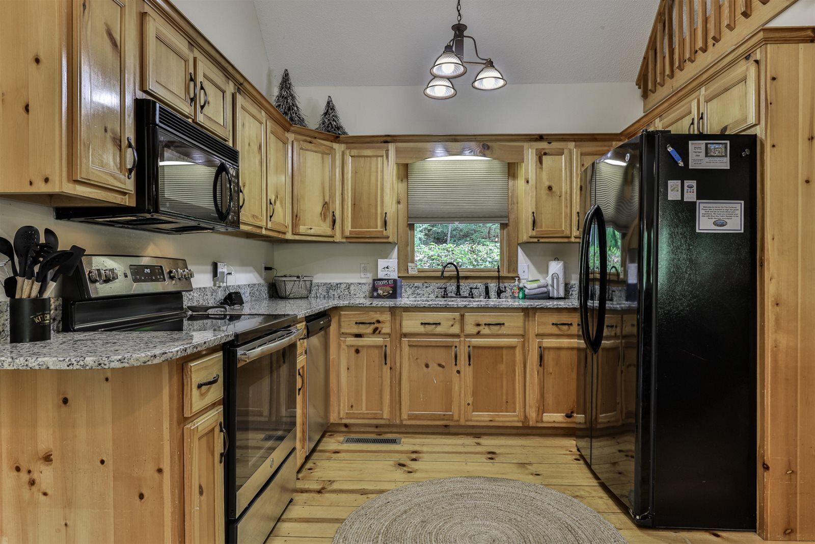 Réfrigérateur, four, plaque de cuisson, lave-vaisselle