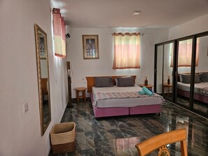 4 Schlafzimmer, Bügeleisen/Bügelbrett, WLAN, Bettwäsche