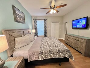 3 soverom, strykejern/-brett, reiseseng for barn og wi-fi (inkludert)