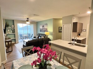 Smart-TV, Tischtennisplatte