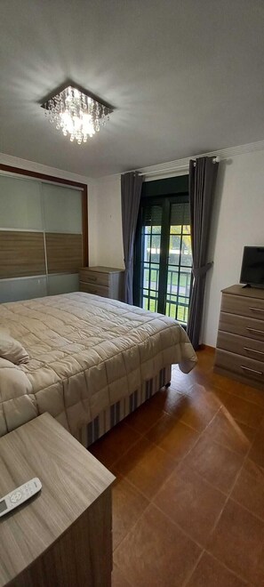 2 Schlafzimmer, Bügeleisen/Bügelbrett, WLAN, Bettwäsche