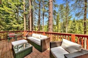 Property grounds - Back Yard Trails, Forest Land, Hot Tub, Game Room (South Lake Tahoe)