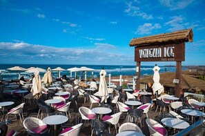 Outdoor dining - Nice Apartment For Families- Bd Ghandi- Casablanca (Casablanca)