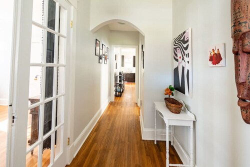 Globetrotter's Suite in Historic Richmond w/ Patio