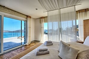 5 bedrooms, travel crib, free WiFi
