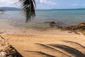 Private beach, sun-loungers, beach umbrellas, beach towels
